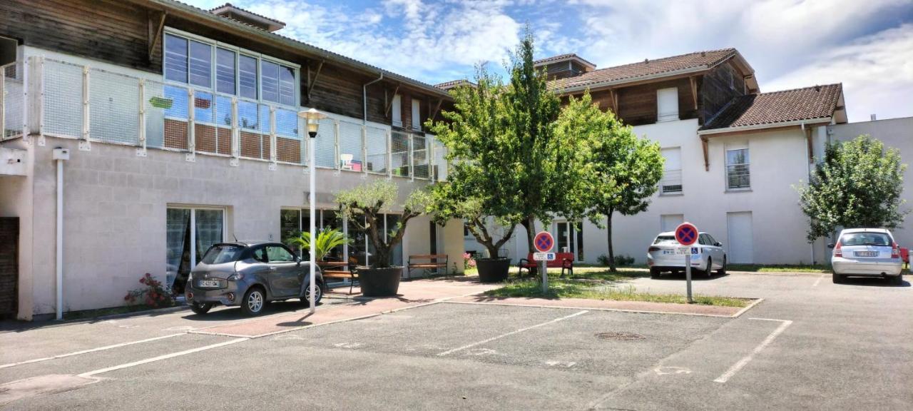 Villa Rose De Mons - Residence Services Senior La Brede Экстерьер фото
